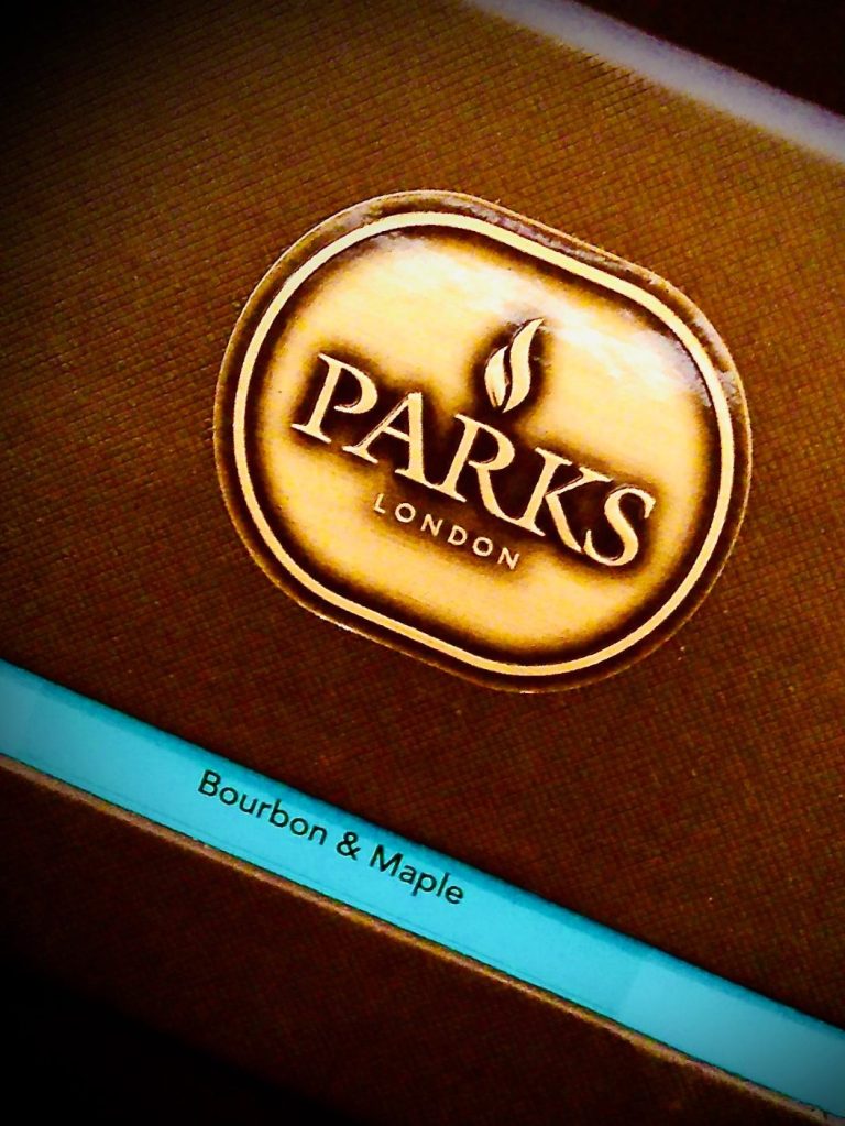 PARKS® London Verpackung mit Markenlogo Parks London und Sortenangabe Bourbon & Maple