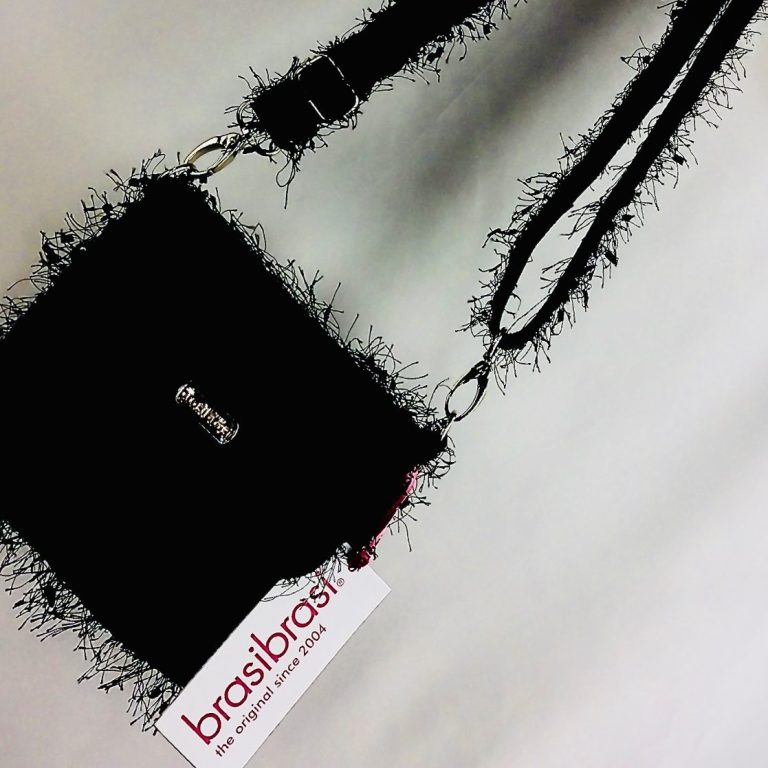 brasibrasi® Umhängetasche aus Naturfaser Kompakte Umhängetasche aus Naturfaser von brasibrasi® – handliche Tasche mit Schulterriemen für Alltag und Events